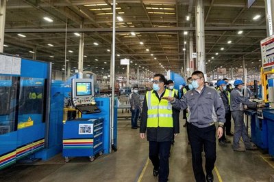 赴企調(diào)研攻堅克難 省市領導到訪凱斯紐荷蘭哈爾濱制造基地，聚焦市場調(diào)研與發(fā)展